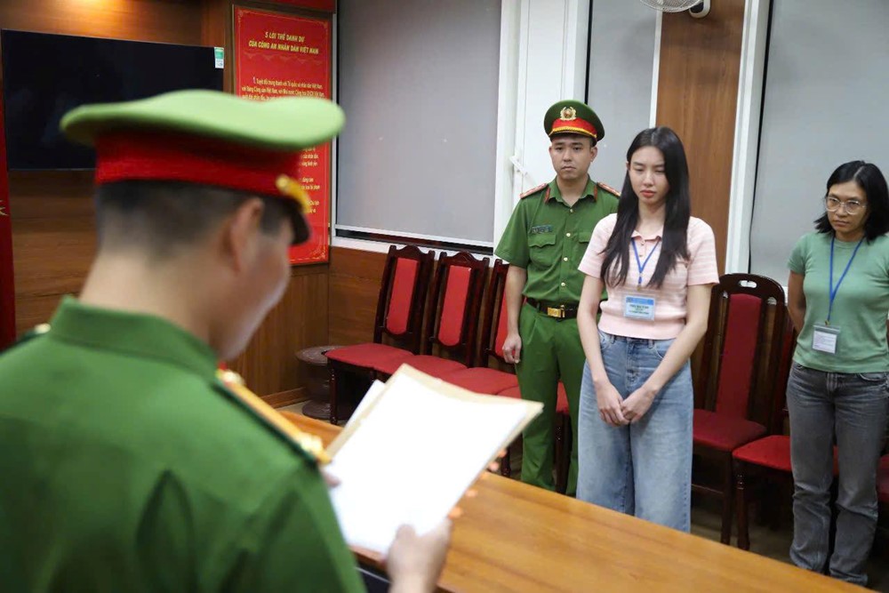Bộ Công an khám xét nơi ở của Hoa hậu Thùy Tiên, thu thập nhiều tài liệu - ảnh 2