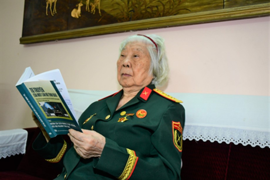 Nữ tình báo cách mạng có xuất thân là ‘tiểu thư cành vàng lá ngọc’, vinh dự được trao tặng danh hiệu Anh hùng Lực lượng vũ trang nhân dân - ảnh 2