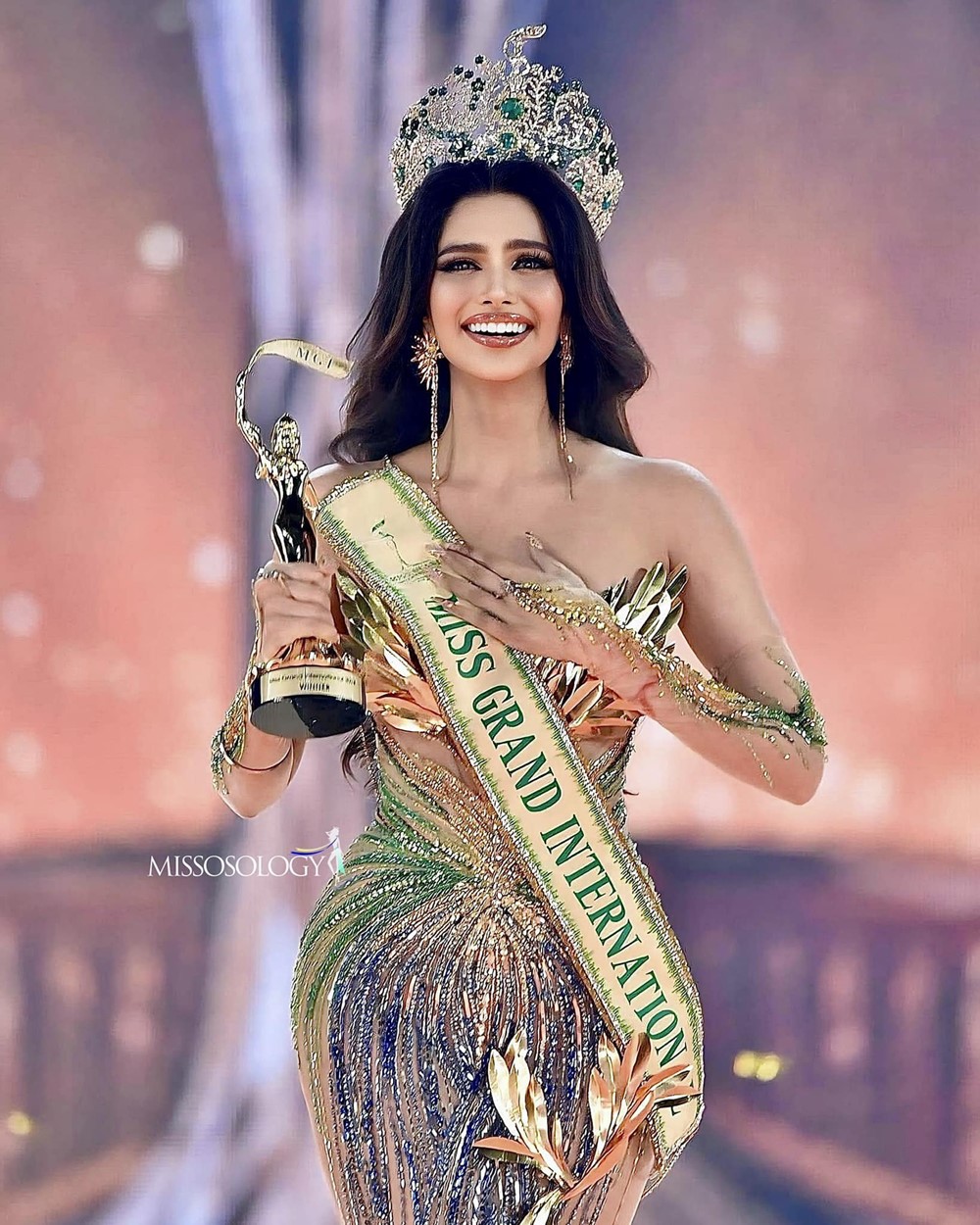Miss Grand International 2024 chính thức tuyên bố từ bỏ vương miện, lý do gây sốc - ảnh 2