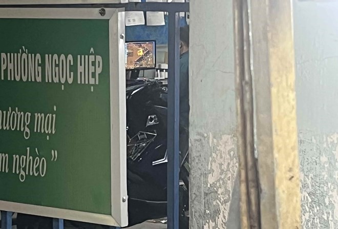 Kiểm điểm dân quân phường dùng máy tính công chơi game - ảnh 1