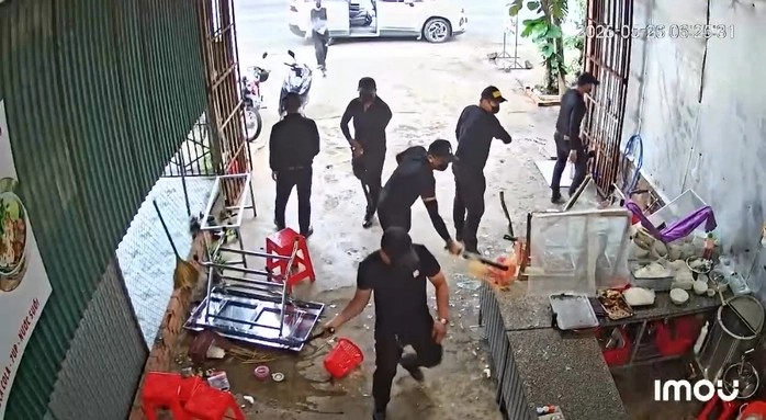 Hơn 300 công an truy bắt Lê Ngọc Tuấn Anh, sinh năm 1992 cùng 6 đồng phạm - ảnh 2