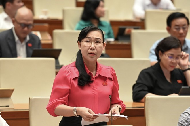 Tên cầu thủ Nguyễn Xuân Son được ĐBQH đưa ra bàn luận tại nghị trường - ảnh 1