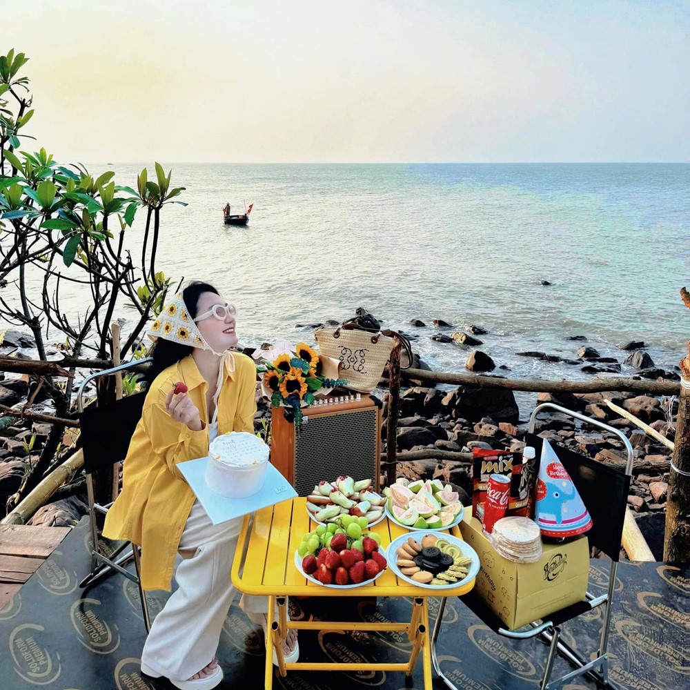 Bãi biển hoang sơ có khung cảnh 'vừa Đà Lạt, vừa Vũng Tàu' nhất định du khách nên khám phá trong mùa hè này, cách Hà Nội chỉ hơn 280km - ảnh 5