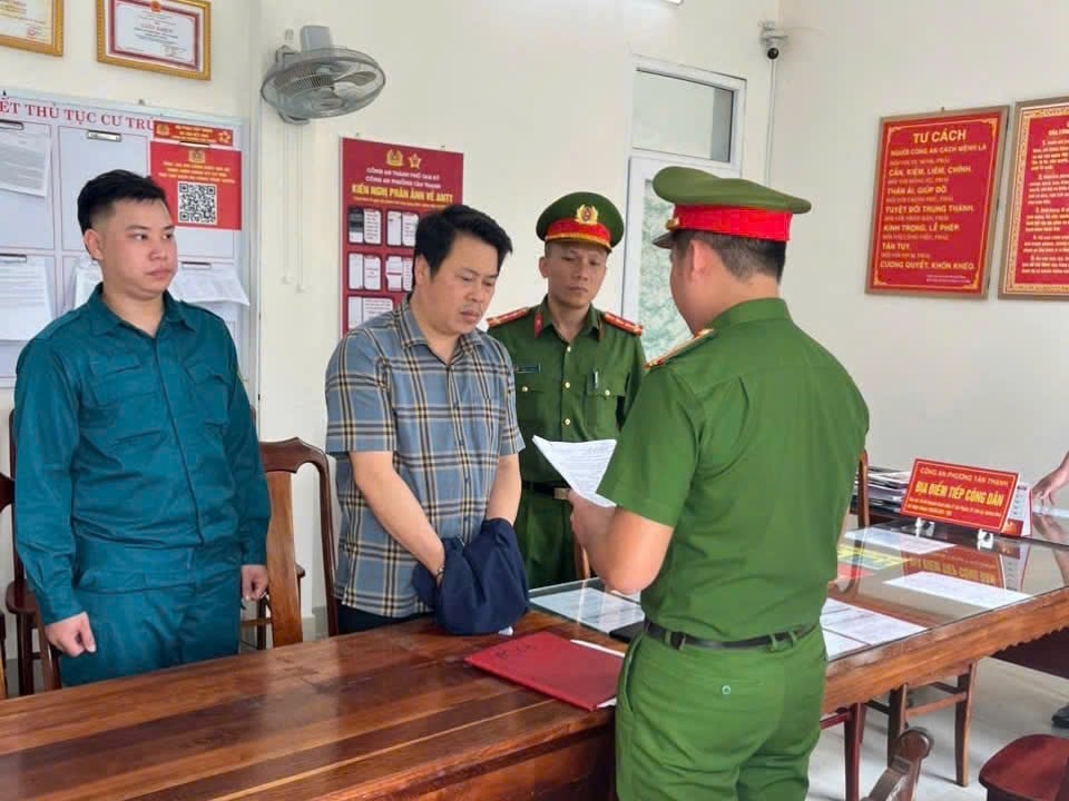 Ai là bị hại của Giám đốc Trần Phú Hòa khẩn trương liên hệ tới số điện thoại 0974.002.558 để giải quyết - ảnh 1