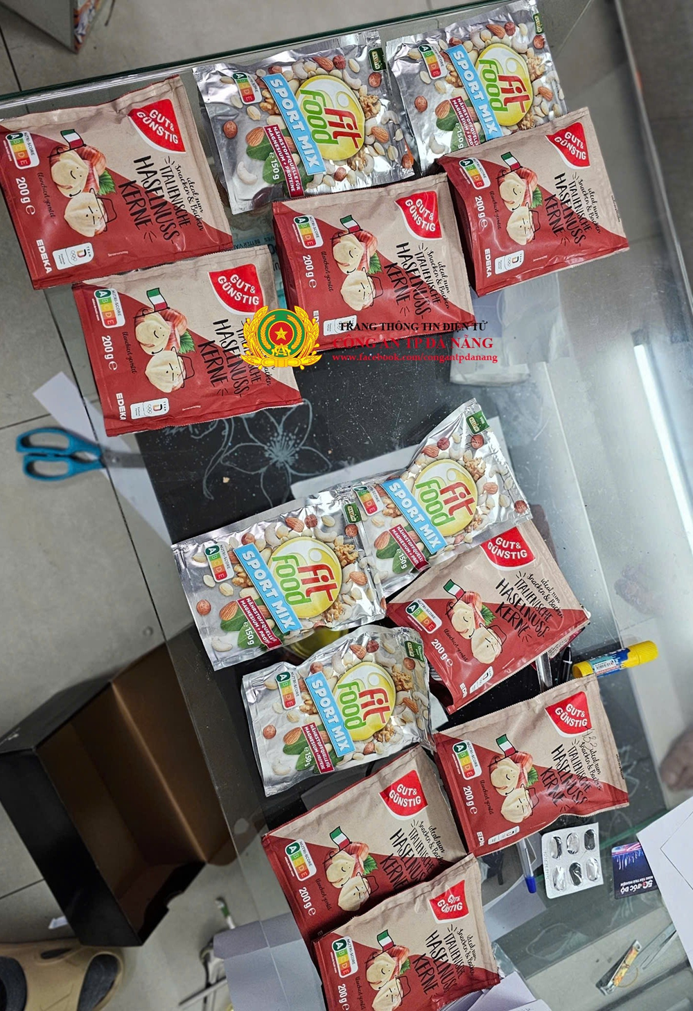 Bắt khẩn cấp Châu Vĩnh Phú, thu giữ 5.000 viên thuốc lắc ngay tại Sân bay Nội Bài - ảnh 2