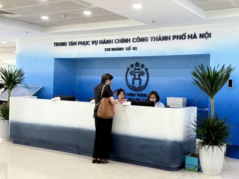 Chính thức từ ngày mai, người dân Hà Nội không còn phải xếp hàng để làm thủ tục này - ảnh 1
