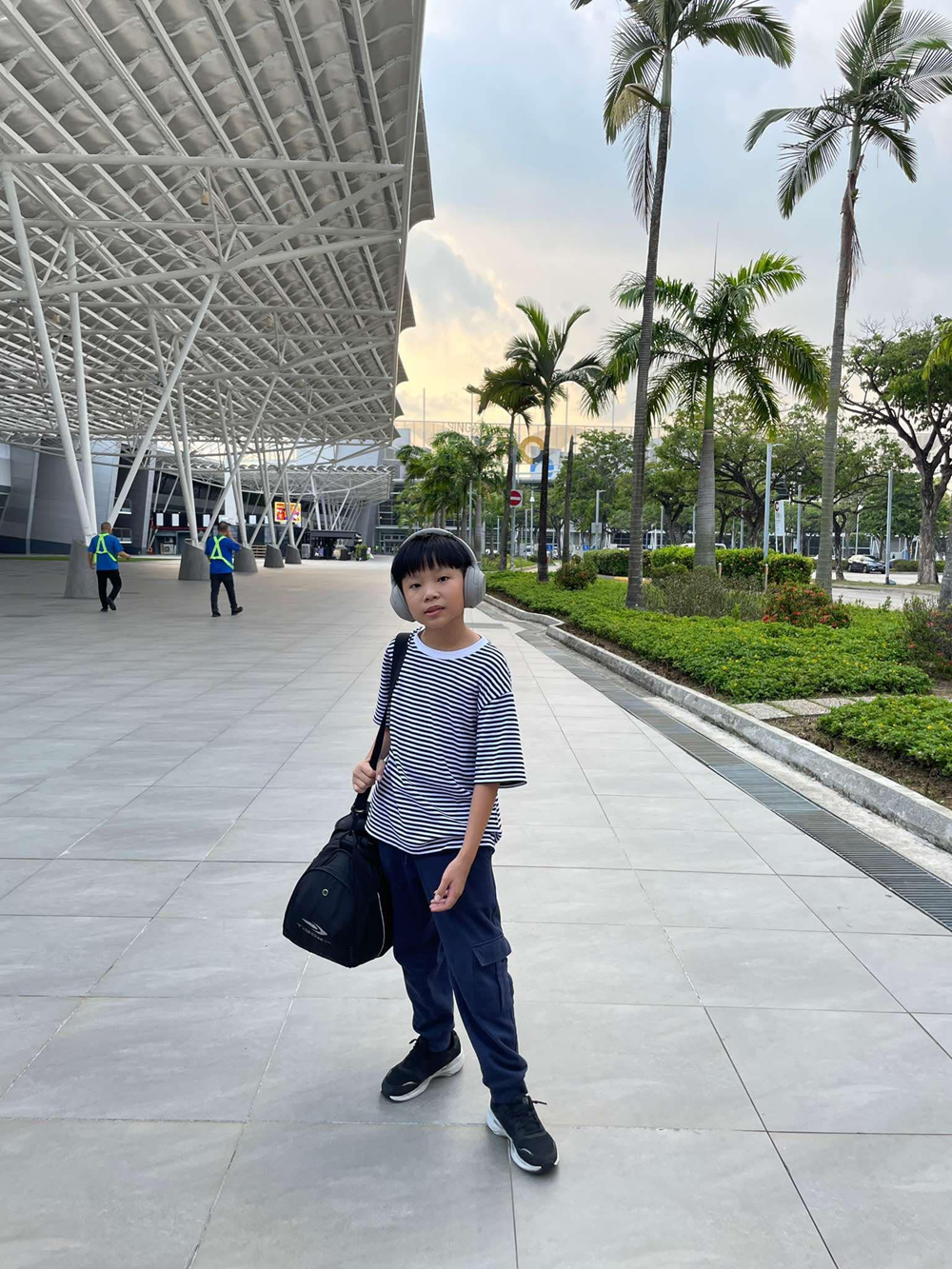 Cậu bé Việt 13 tuổi làm Giám đốc, đạt điểm tuyệt đối 2 kỹ năng IELTS, học lớp 4 khả năng lập trình ngang sinh viên năm cuối đại học - ảnh 1