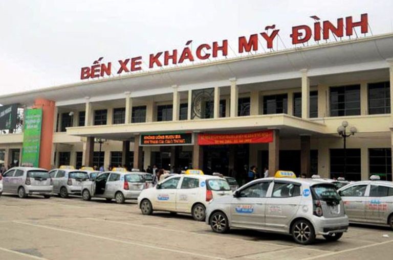 Tạm giữ 3 tài xế xe ôm, taxi tại Hà Nội - ảnh 1