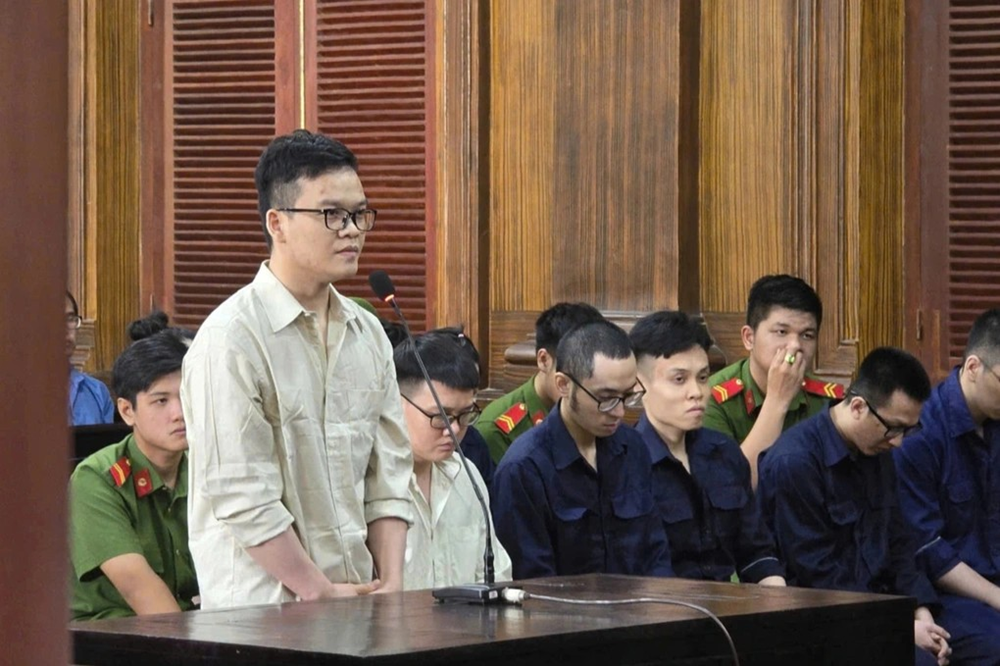 Chính thức xét xử 14 nhân viên Công ty Mirae Asset - ảnh 1