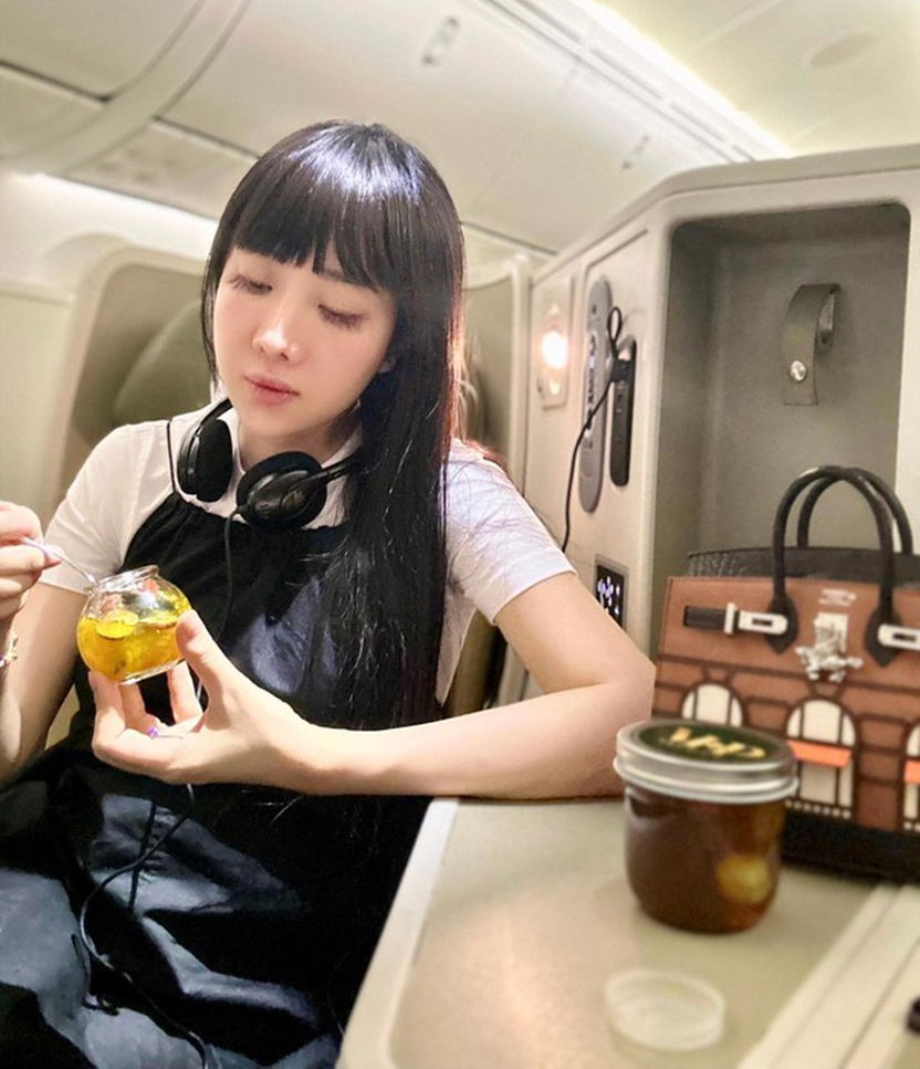 Tài sản hàng trăm tỷ của TikToker Cún Bông trước khi bị khởi tố: ‘Bà trùm túi Hermès’ sang chảnh, tài khoản giao dịch ‘đáng ngờ’ hơn 500 tỷ đồng - ảnh 1