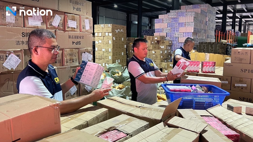 Khám xét khẩn cấp 6 kho hàng, triệt phá đường dây bán hàng giả quy mô 37.000 tỷ, toàn bộ được nhập từ Trung Quốc - ảnh 2
