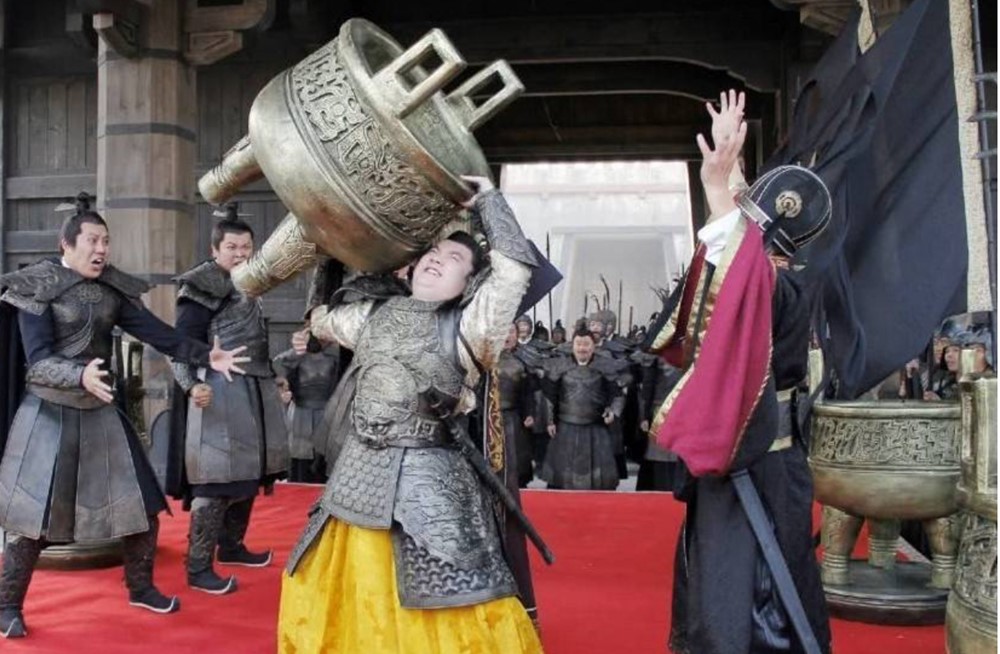 Vị vua khỏe nhất Trung Quốc qua đời ở tuổi 23 vì nâng Cửu Đỉnh khổng lồ, gây nên cái chết đầy bi hài, mở ra tranh chấp kế vị khiến nhà Tần chao đảo - ảnh 2