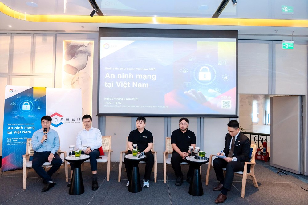 Đại diện Vietcombank đưa ra lời khuyên cho toàn bộ khách hàng - ảnh 1