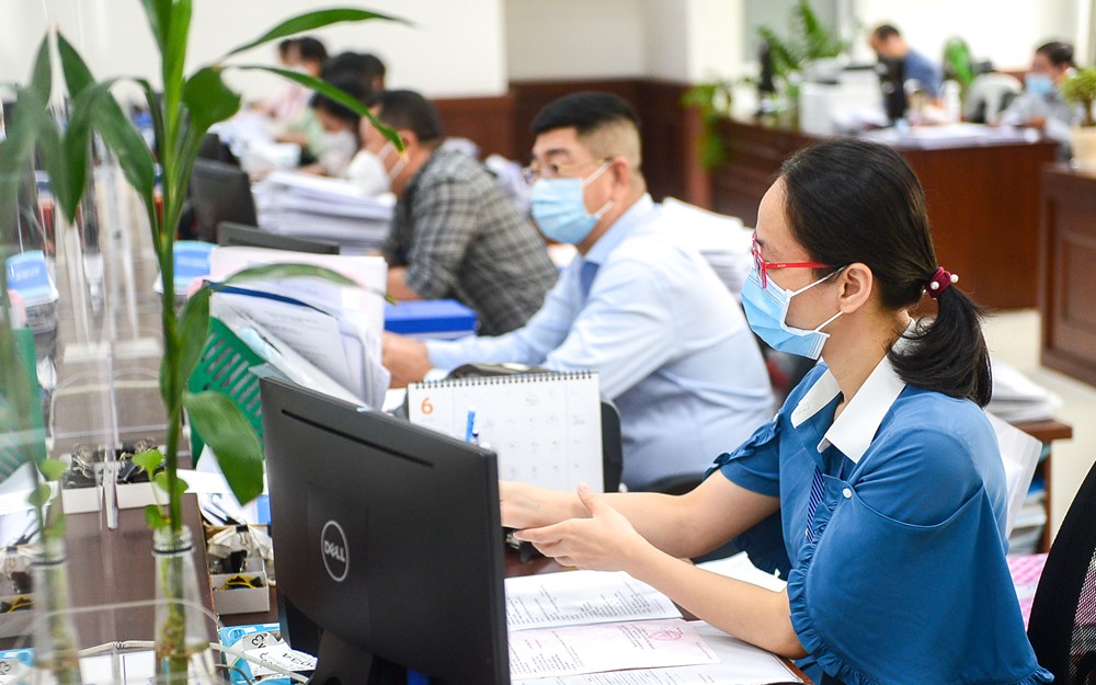 Từ nay, Chủ tịch xã có thẩm quyền tuyển dụng, bãi nhiệm và cách chức cán bộ - ảnh 1