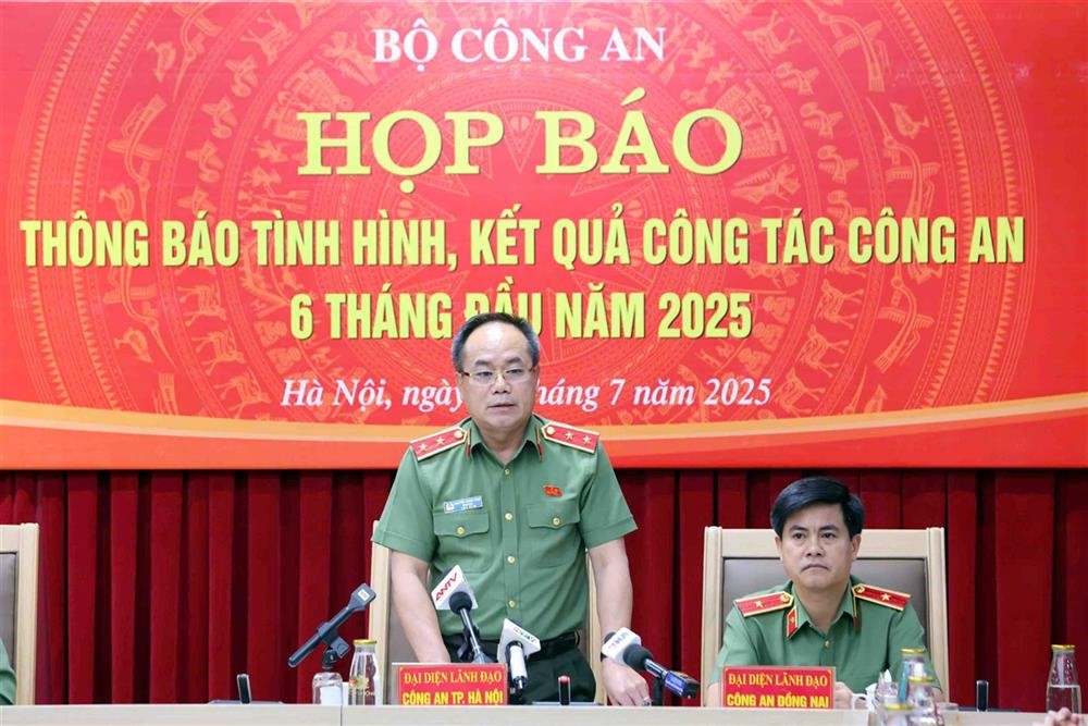 Công an triệu tập 1.100 đối tượng liên quan đến một đường dây lừa đảo  - ảnh 1