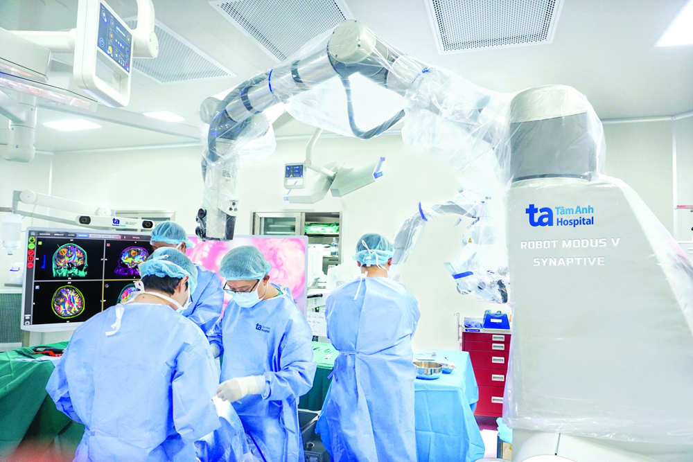 Bệnh viện của một đại gia đứng top 1 về chất lượng, là nơi duy nhất ở Việt Nam được phẫu thuật đột quỵ, u não bằng robot AI - ảnh 4