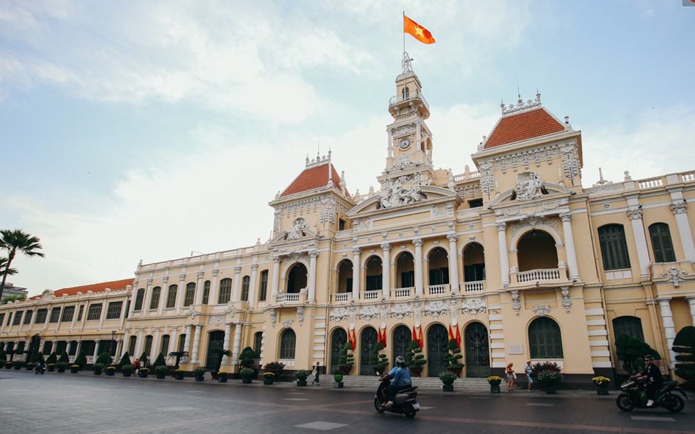 TP. Hồ Chí Minh ra văn bản khẩn liên quan đến cán bộ, công chức - ảnh 1