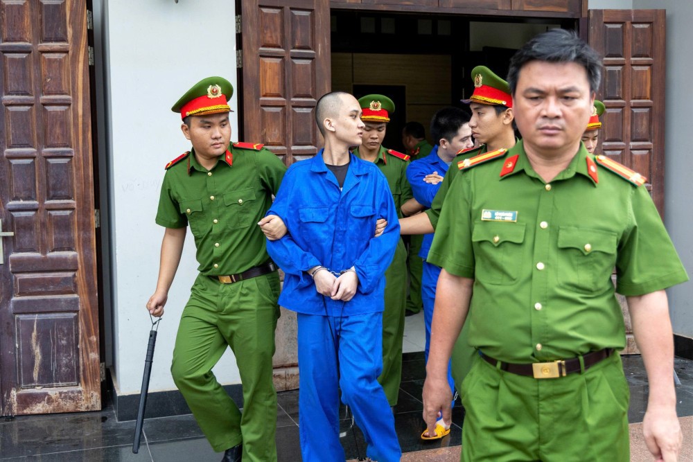 Tuyên án tù 25 người làm việc ở Campuchia - ảnh 2