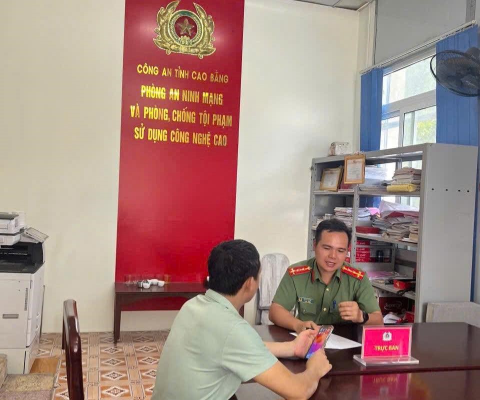 Chuyển 300 triệu đặt mua xe Ford Everest của 'AUTO ĐÌNH DŨNG', anh T. hốt hoảng trình báo công an - ảnh 1