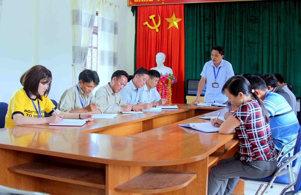 Từ nay, công chức có hành vi gây bức xúc trong dư luận sẽ bị tạm đình chỉ công tác - ảnh 1