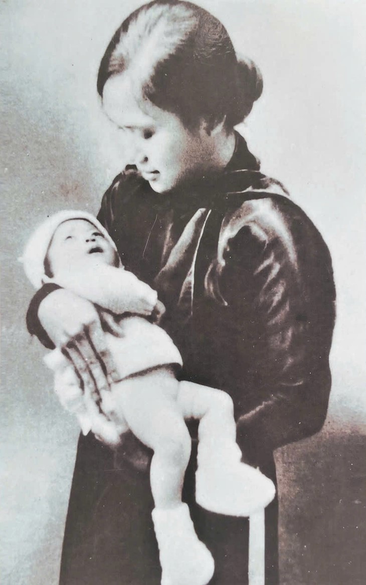 Nữ anh hùng liệt sĩ có chồng là Đại tướng người Việt lừng lẫy năm châu, con gái là Giáo sư được Bác Hồ đặc biệt quý mến - ảnh 4