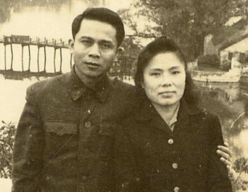 Gia thế và cuộc đời đáng ngưỡng mộ của ông Hoàng Nam Tiến - ảnh 4