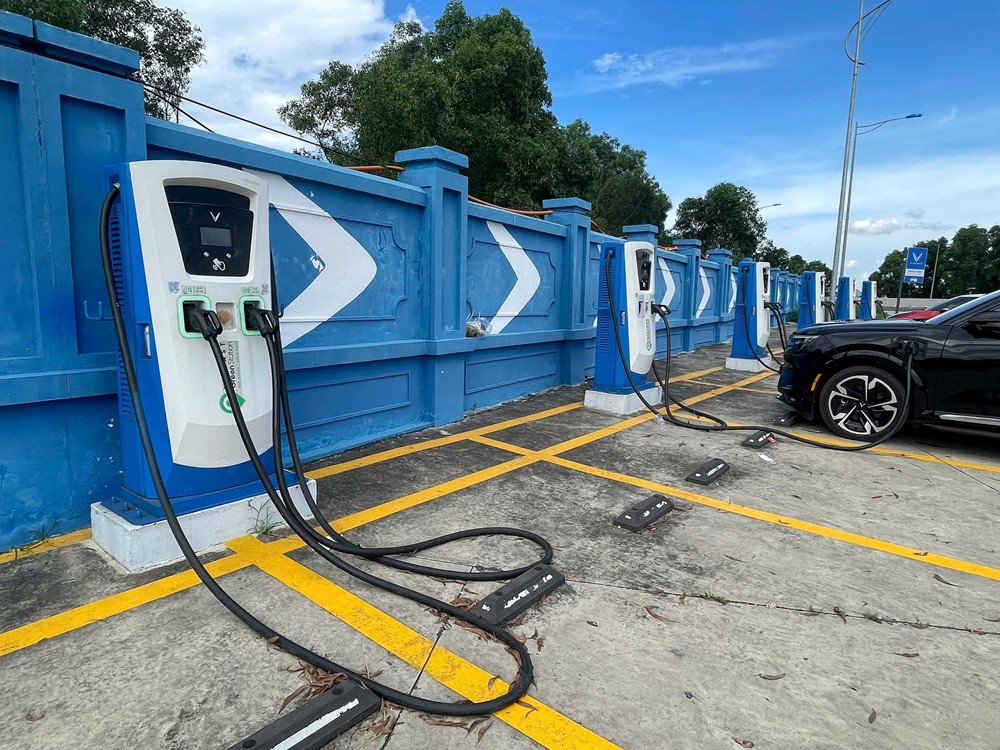 Công bố 4 địa điểm dự kiến xây trạm sạc xe điện dọc Vành đai 1 - ảnh 1