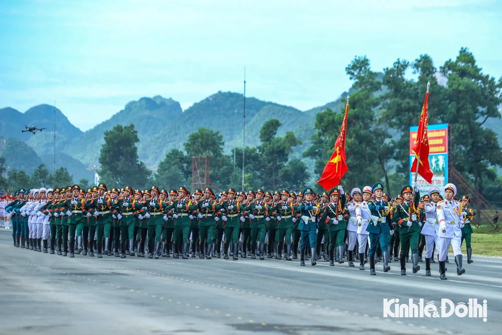 Tên lửa đạn đạo của QĐND Việt Nam sẽ tham gia diễu binh 2/9: Tốc độ gần 5.000km/h, tầm bắn 300km - ảnh 1