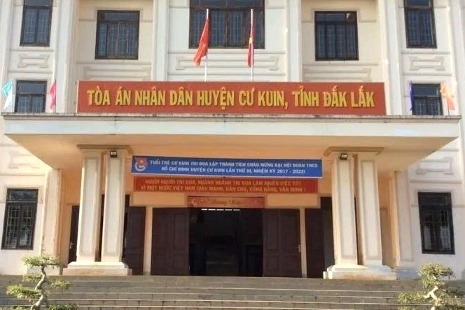 Bắt giam một cựu thẩm phán - ảnh 1