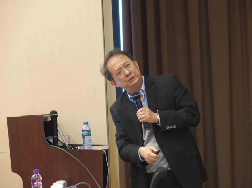 Từ bỏ mức lương hơn 11 tỷ đồng, chuyên gia ung thư hàng đầu thế giới rời Mỹ về nước - ảnh 1