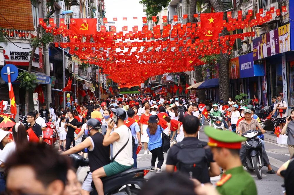 Danh sách 92 điểm gửi ô tô, xe máy do Cục CSGT (Bộ Công an) bố trí để phục vụ nhân dân đi xem diễu binh - ảnh 1