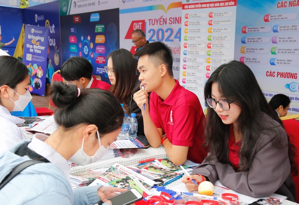 Sau sự cố nhầm tổ hợp xét tuyển khiến thí sinh trượt ‘oan’, trường đại học nêu hướng giải quyết - ảnh 1