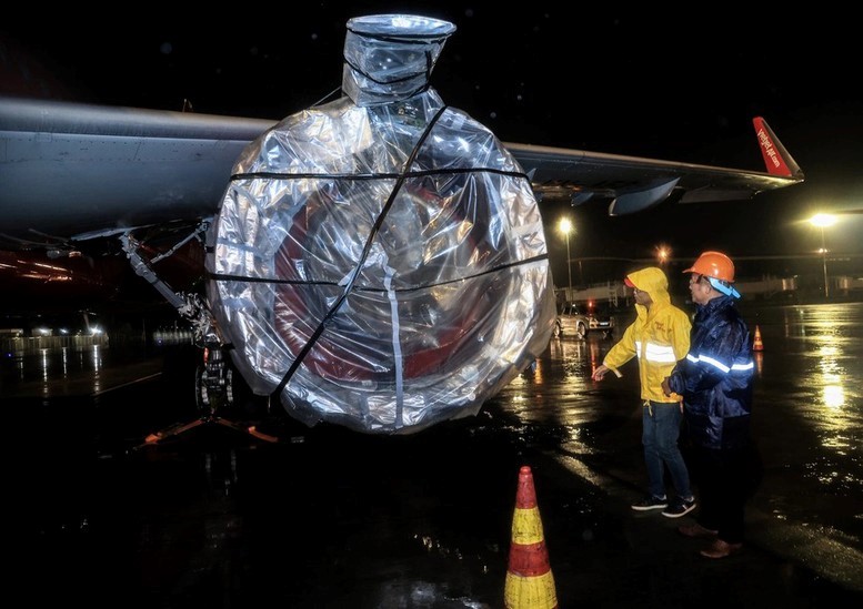 2 sân bay của Việt Nam tạm đóng cửa, hàng chục chuyến bay bị hủy - ảnh 2