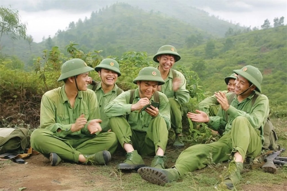 Từ mai, người dân có cơ hội được xem phim ‘Mùi cỏ cháy’, ‘Địa đạo’... miễn phí tại phòng chiếu 200m2 - ảnh 1