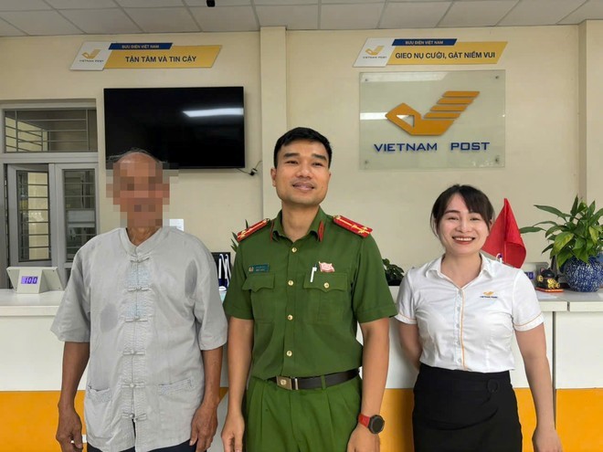 Thấy cụ ông đến rút 500 triệu tiền tiết kiệm, nhân viên bưu điện lập tức báo công an - ảnh 1