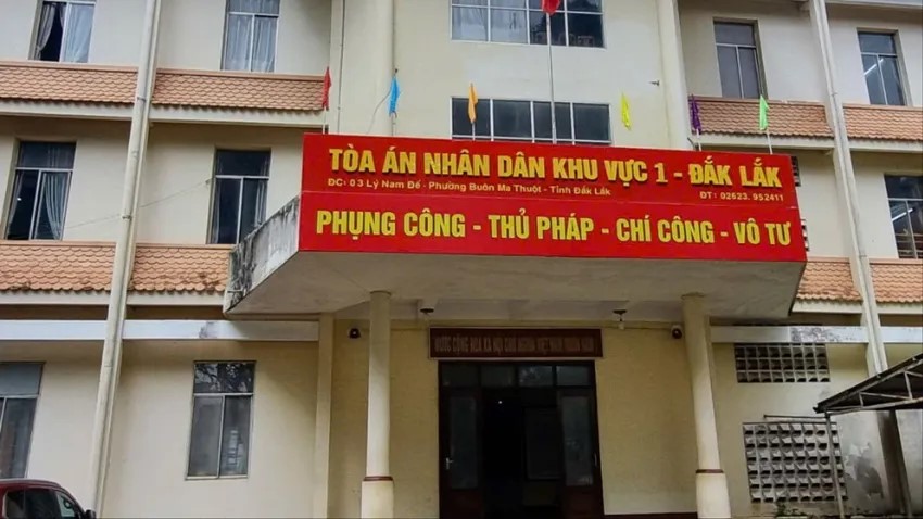 Bắt tạm giam nguyên Phó Chánh án Tòa án nhân dân khu vực 1 - ảnh 1