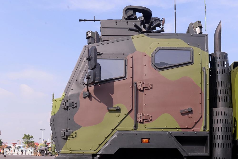 Lộ diện khí tài quân sự hiện đại 'Made in Việt Nam': Nặng 34 tấn, đang trưng bày tại công trình 900.000m² lớn nhất Đông Nam Á - ảnh 2
