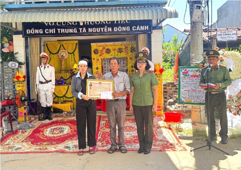 Thủ tướng cấp Bằng Tổ quốc ghi công cho liệt sĩ, Trung tá Nguyễn Đông Cánh - ảnh 2