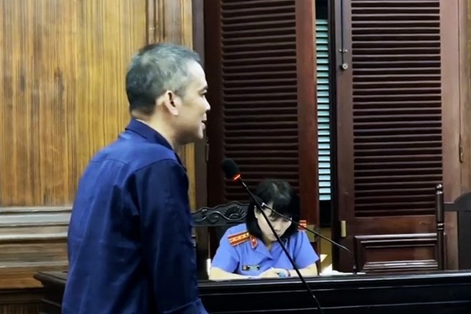 Tuyên án 18 năm từ đối với một nam ca sĩ Việt - ảnh 1