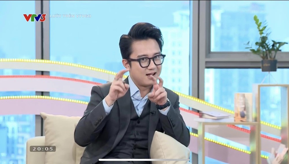 Người thay thế NSND Xuân Bắc trong gameshow truyền hình ăn khách: Tốt nghiệp Kỹ sư lọc hóa dầu, từng dẫn 4 đám cưới một ngày - ảnh 4