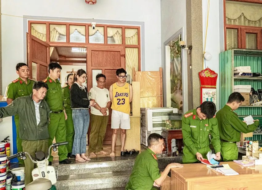 Bắt tạm giam ‘thẩm phán’ Lâm Thị Hương - ảnh 1