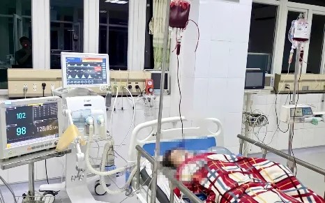 Tự ý phá thai tại nhà ở tuần thứ 33, thai phụ vỡ tử cung, 3 lít máu tràn vào ổ bụng - ảnh 2