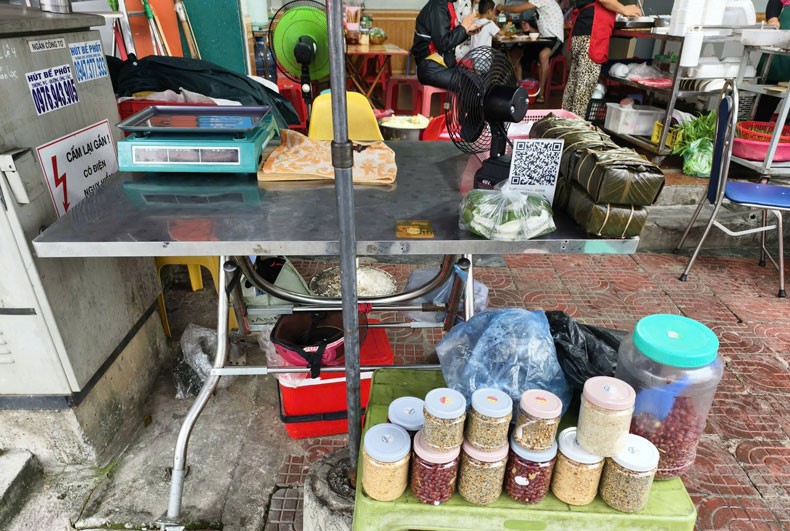 Khởi tố chủ cơ sở dùng ‘hàn the’ làm giò chả, xúc xích - ảnh 3