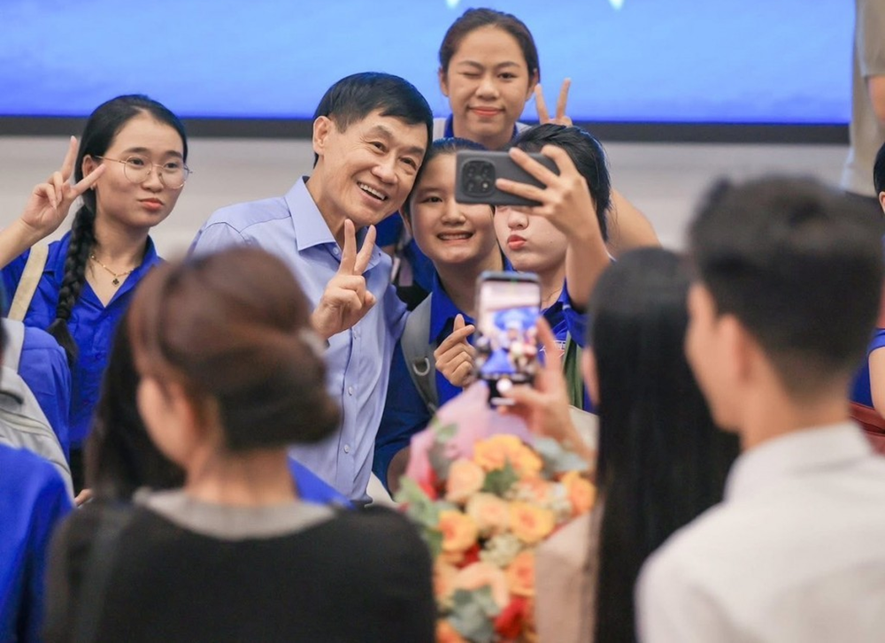 Tỷ phú U80 Johnathan Hạnh Nguyễn trao món quà đặc biệt cho ‘quê hương’ - ảnh 2