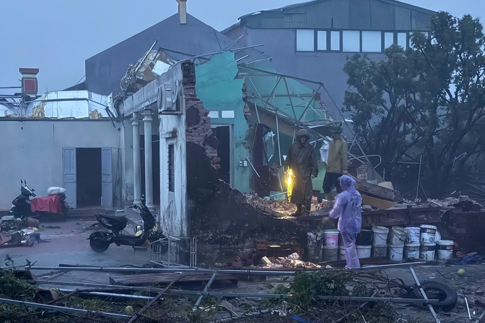 Chuyên gia khí tượng thủy văn: Bão số 10 vẫn tác động mạnh, miền Bắc đến Hà Tĩnh đối mặt mưa lũ khắc nghiệt - ảnh 2