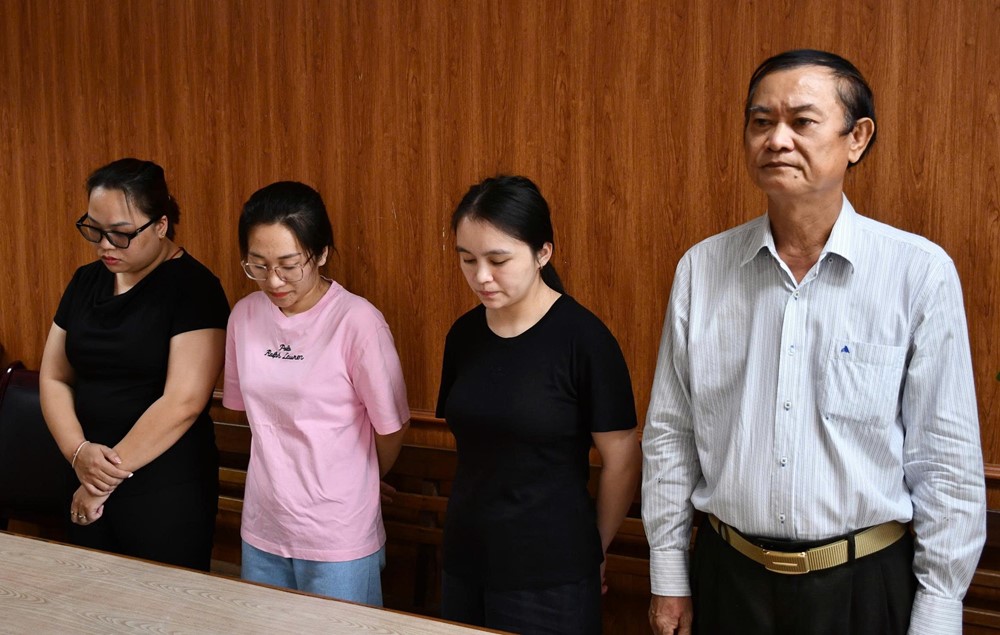 Những ai từng khám bệnh tại phòng khám này lập tức trình báo công an qua SĐT: 0983.203.337 - ảnh 2