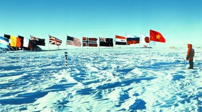 Tiến sĩ gốc Việt từng cắm cờ Tổ quốc ở Nam Cực, đang là chuyên gia tại NASA sắp về nước thỉnh giảng - ảnh 2