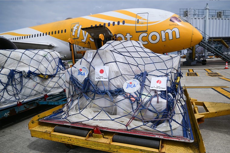 Nhật Bản điều máy bay chở lô hàng viện trợ khẩn cấp sang giúp đỡ Việt Nam - ảnh 2