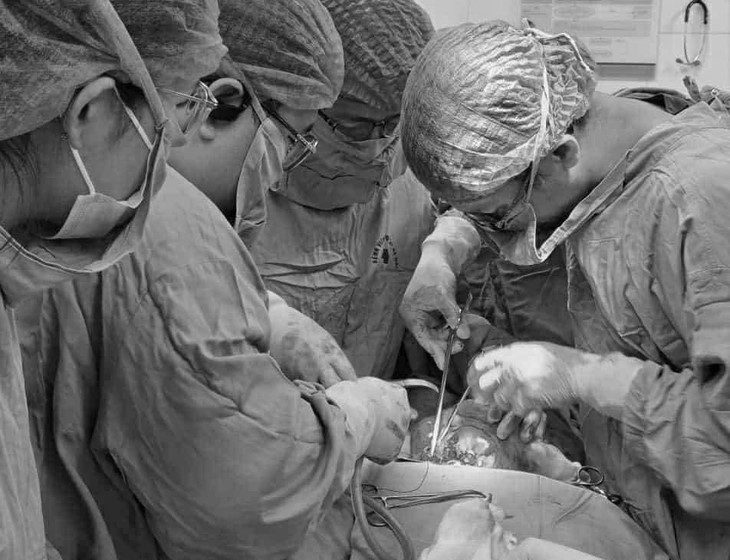 Đặt thuốc trên mạng để phá thai 7 tháng, cô gái 27 tuổi ở Hà Nội vỡ tử cung  - ảnh 1