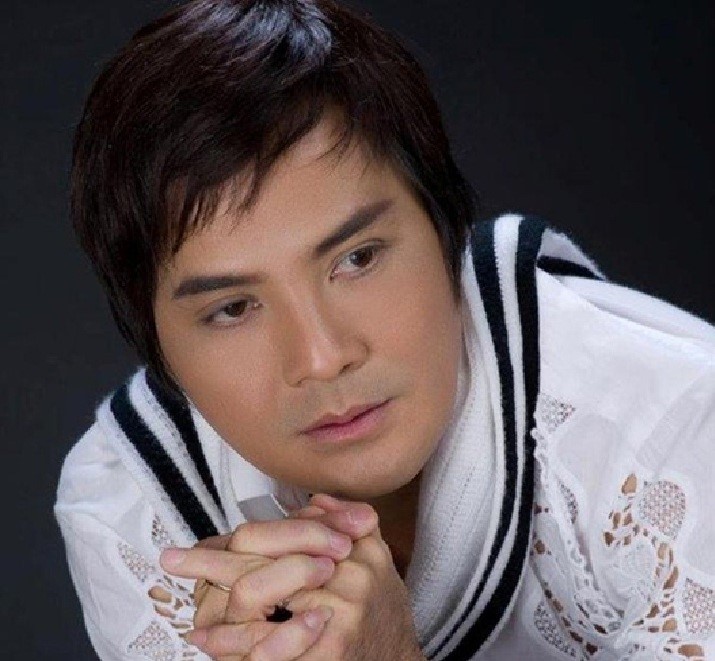 'Ông hoàng nhạc sến miền Tây' rời phố về đảo ngọc lớn nhất Việt Nam xây biệt phủ, gây chú ý với triết lý giữ vợ ‘như khách quý’ - ảnh 1